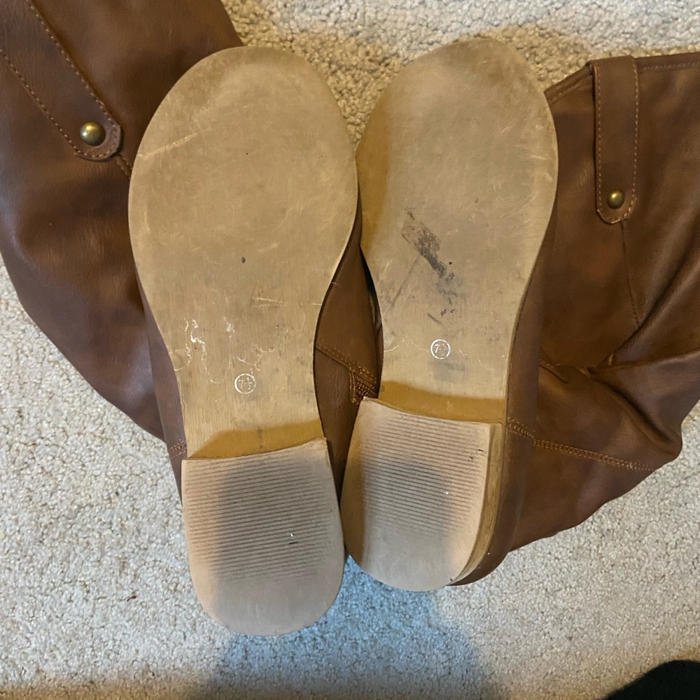 Journee Collection Taven Riding Boot - Picture 7 of 7